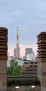 建設中