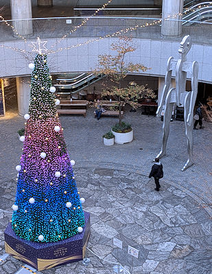 ▲東京オペラシティ