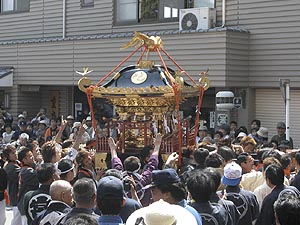 ���{���ɂāi�ԁj�R