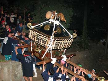 �{���n��U