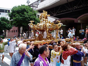 �֓��w�O�ɂĂQ