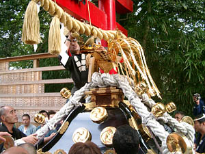 ���r���� �{�����i�R