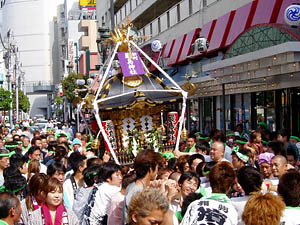 �V���b�s���O�Z���^�[�O