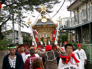 �{���������i�Q