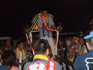 ��������{����