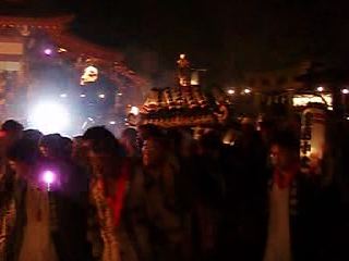 ������ ����Q