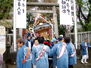 �{�������i�Q