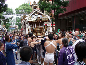 ���_ ���r����