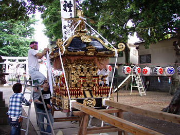 �������i�Q