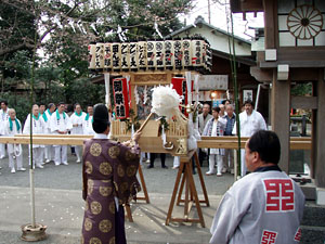 ���P�����i