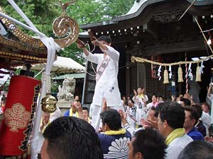 �O�{����