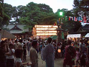 �������i