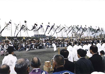 ���T���i