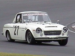 �r�q�t�F�A���f�B�Q