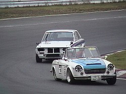 �r�q�t�F�A���f�B�V