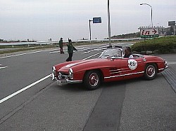 MERCEDES 300SL ROADSTER(2)