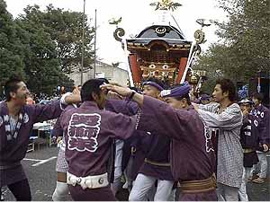 �������P