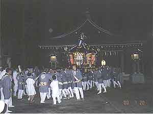 �{�����i