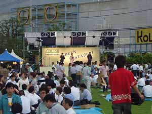 �������i