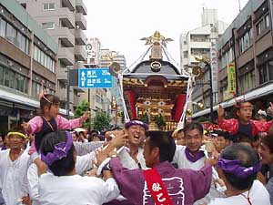 �A�b�g�z�[���ȗE���h