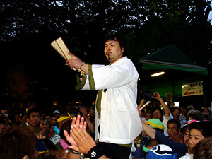 � �^���