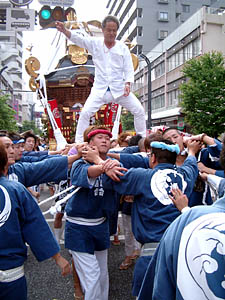 ����E��������