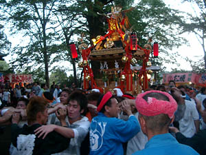 �����_�` �{�����i