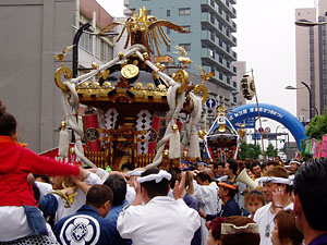 �`�r������P