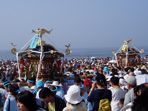 �~�� �_����_�{����