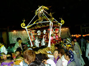 �{�����i