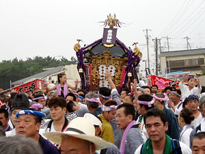 �l�֓����ė����q���_��