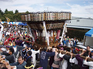 �X�e�[�W�ォ��Q