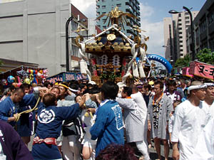 ���� �`�r������Q