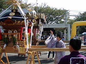 ���P�����i