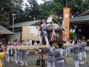 �������P