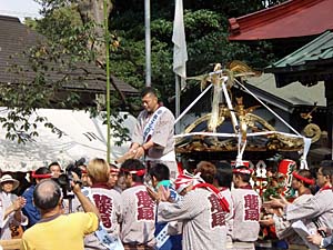 �������P