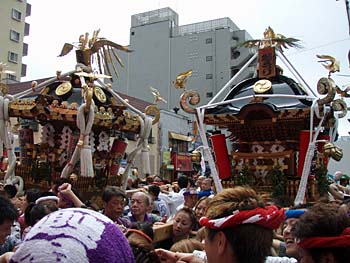 �X�e�[�W�O���i�Q