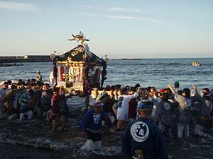 �q���_�Ё��S