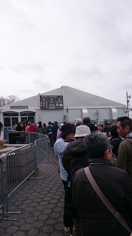 バッテリーパークのフェリー乗り場