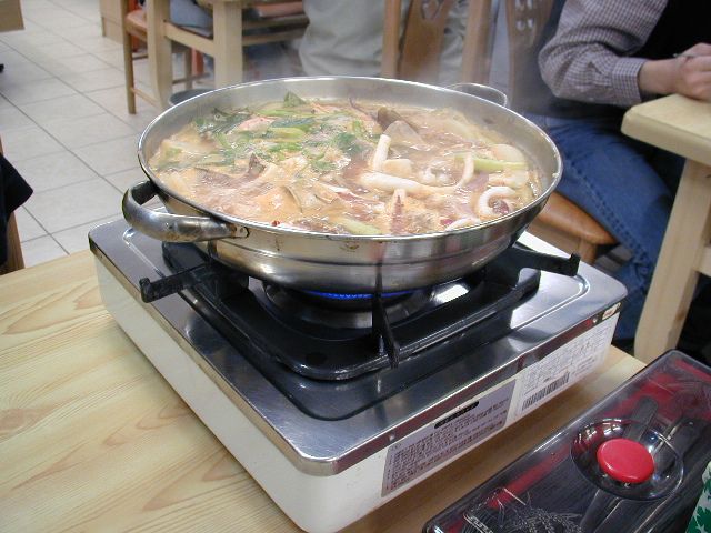 夕食の海鮮鍋