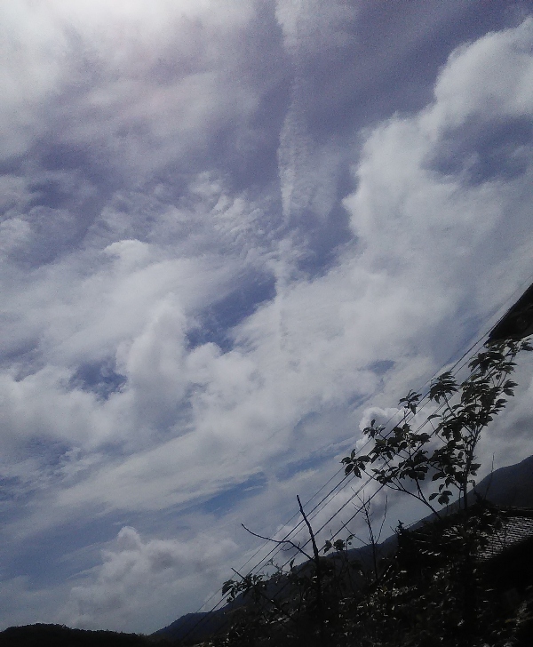 airplane_clouds_chemtrail_3.jpg